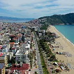 Apartahotel Cleopatra Ada