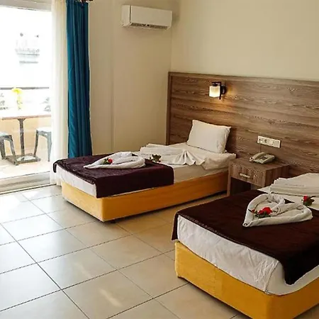 Aparthotel Cleopatra Ada 3*