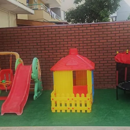 Aparthotel Cleopatra Ada 3*