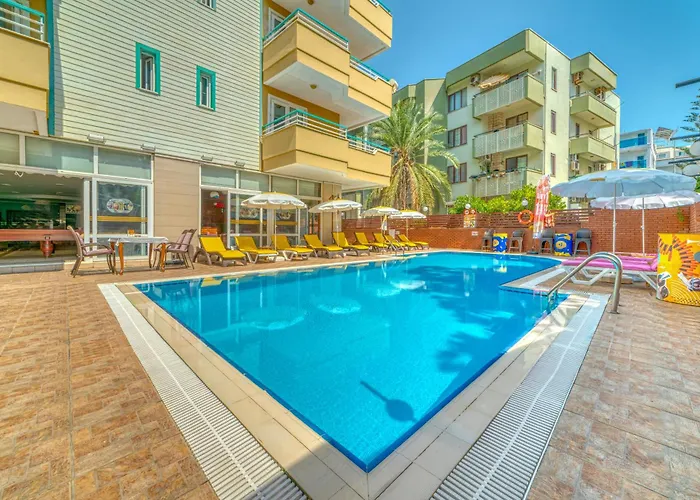 Cleopatra Ada מלון דירות 4*