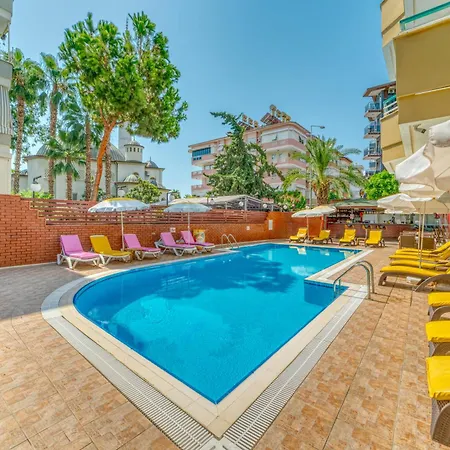 Cleopatra Ada מלון דירות